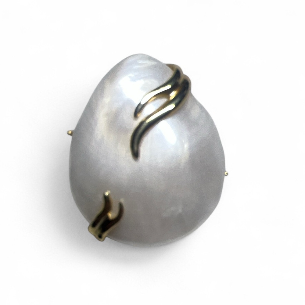 Vintage Emmons Brooch Tear Drop Shell Pearl Gold Tone Lapel Enamel Collectibe‎